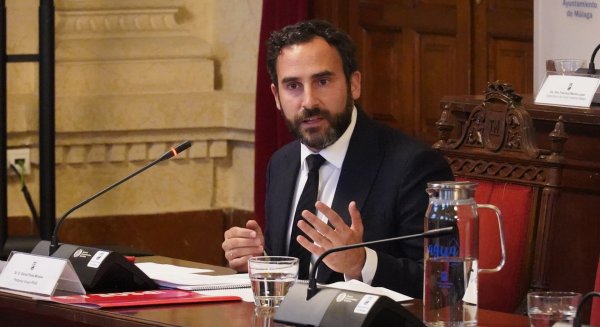 PSOE de Málaga eleva a la Comisión el acuerdo del Pleno que declaró tránsfuga a Juan Cassá
