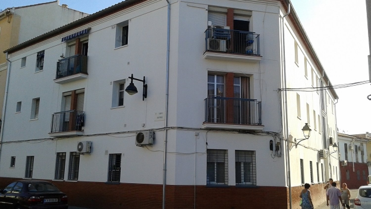 La Junta instala ascensores para mejorar la accesibilidad en 21 viviendas en Málaga