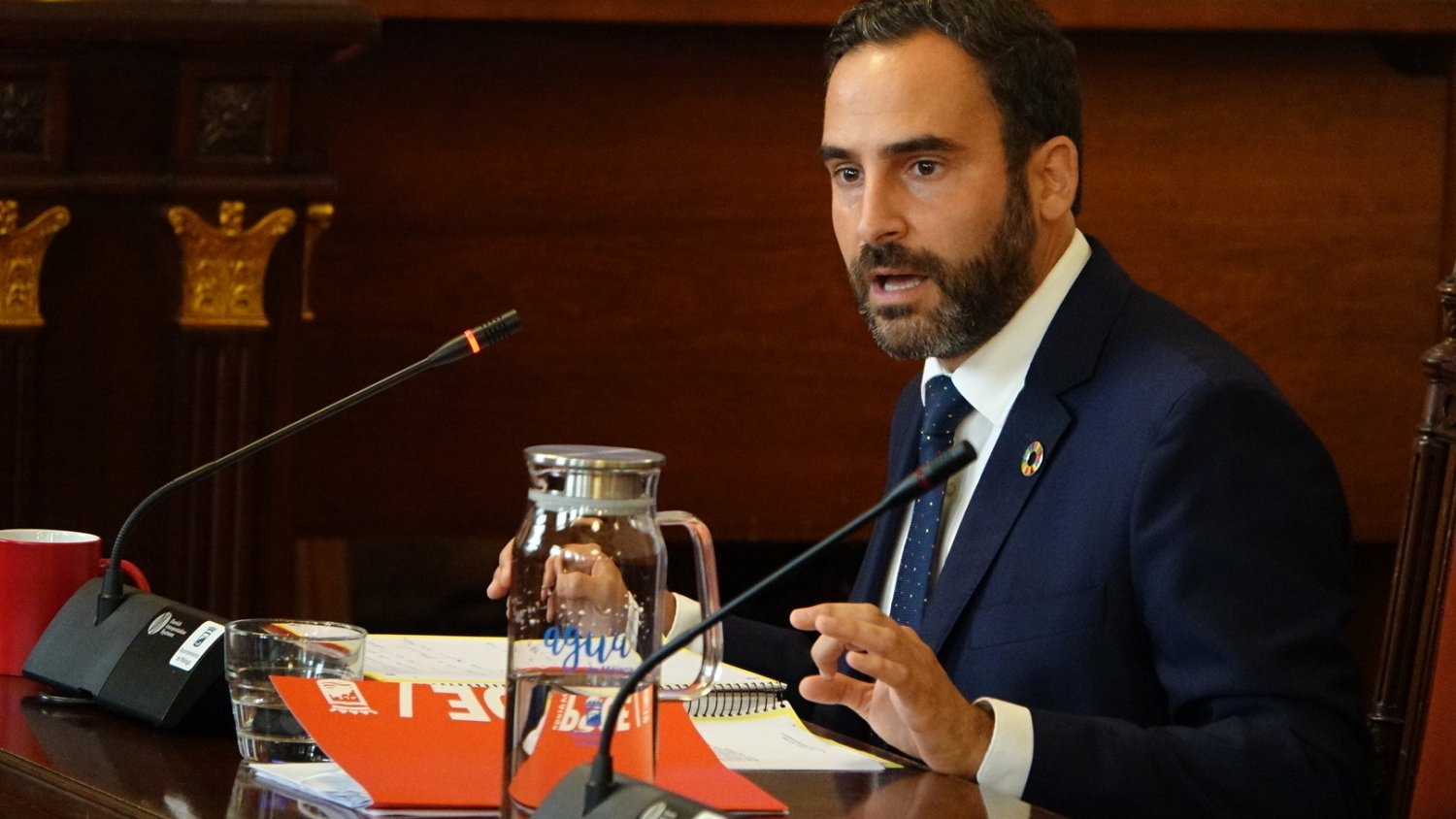 El pleno del Ayuntamiento de Málaga declara tránsfuga a Juan Cassá