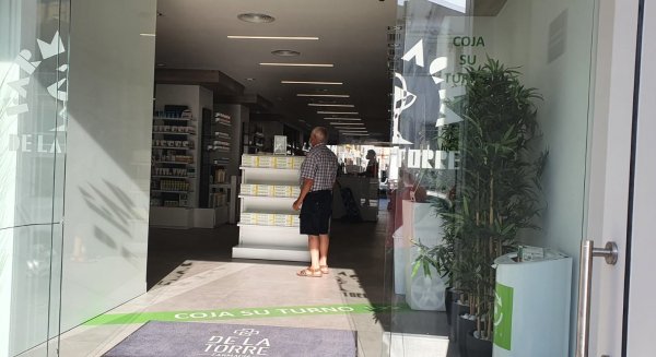 PSOE pide al Alhaurín de la Torre instar a la Junta al reparto en farmacias de 15 mascarillas al mes por persona