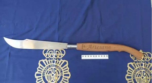 Detenido padre e hijo por robar y atropellar en la huida a un hombre al que le iban a comprar un móvil