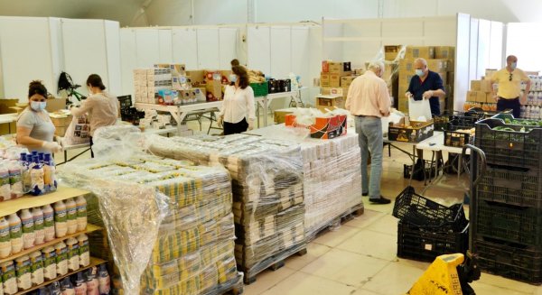 Estepona destina 250.000 euros en ayudas económicas para familias vulnerables en la pandemia
