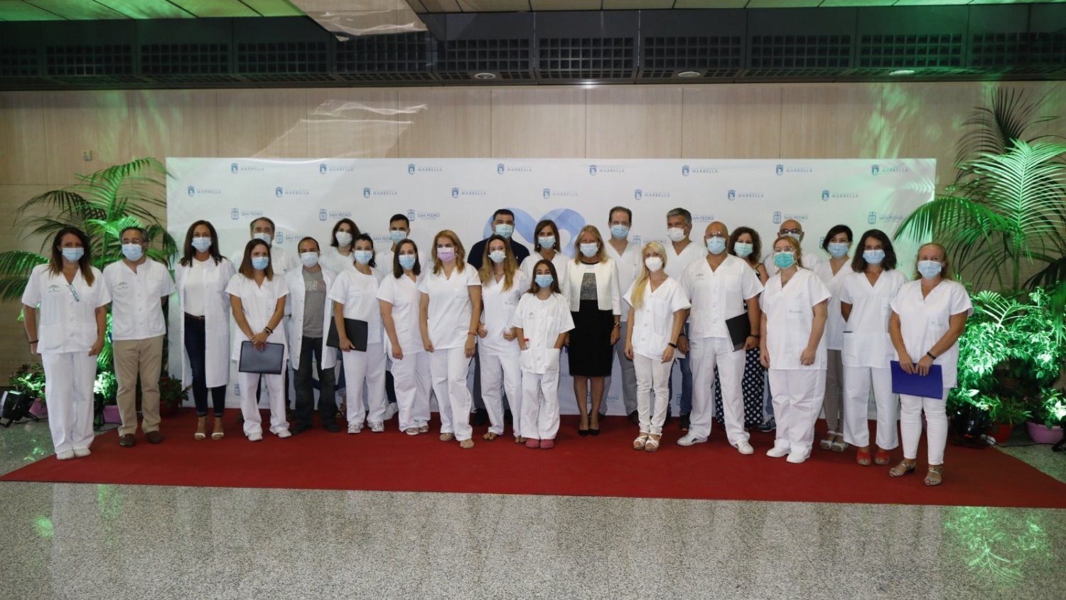 El Hospital Costa del Sol recibe el reconocimiento de la ciudad por su labor frente a la pandemia