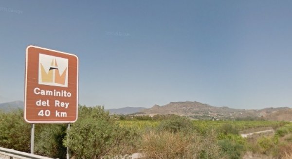 IU y Podemos impulsan una mejor señalización del Caminito del Rey para “potenciar la experiencia turística”