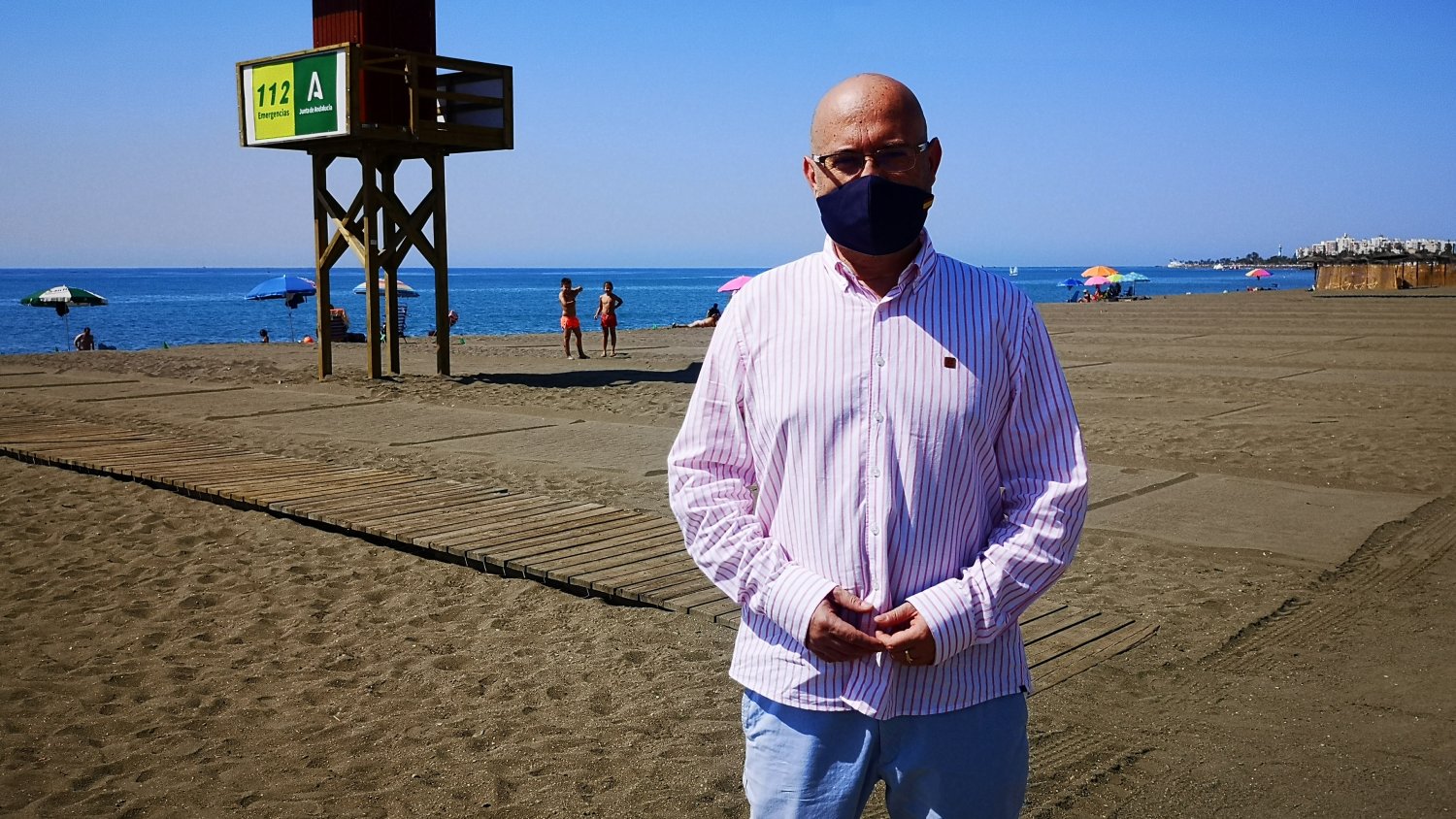 Vélez-Málaga aumenta la seguridad con siete nuevas torretas de vigilancia de playas