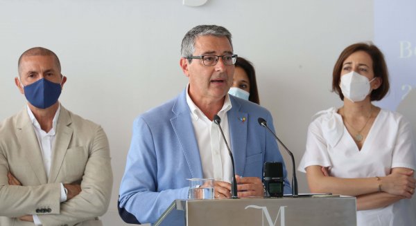 Diputación ofrece a los sanitarios bonos descuento de 100 euros para estancias en hoteles de la Costa del Sol