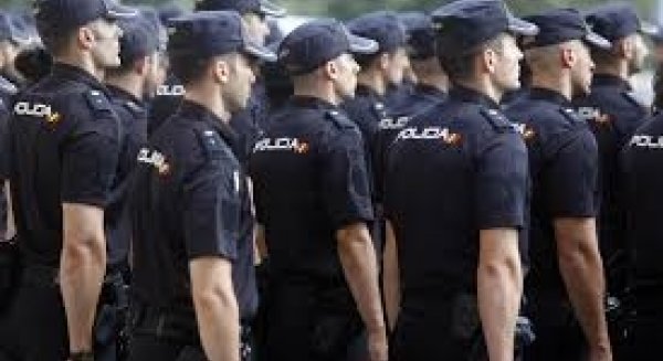 Policía Nacional detiene a dos voluntarios de una organización por la sustracción de tarjetas de alimentación