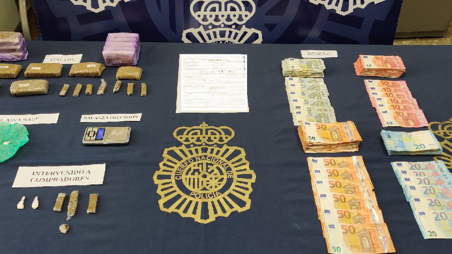 La Policía Nacional detiene en Málaga a una pareja como responsables de la venta de hachís y cocaína