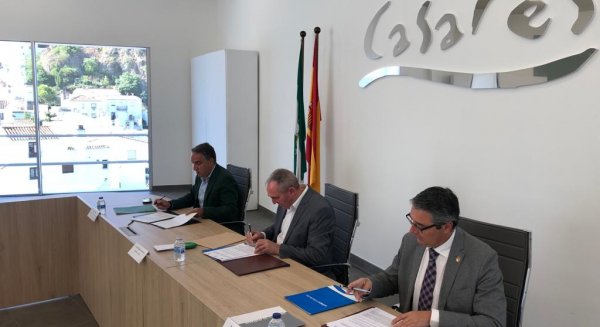 Diputación, la Junta y Casares sellan un acuerdo para adecuar como museo la casa natal de Blas Infante
