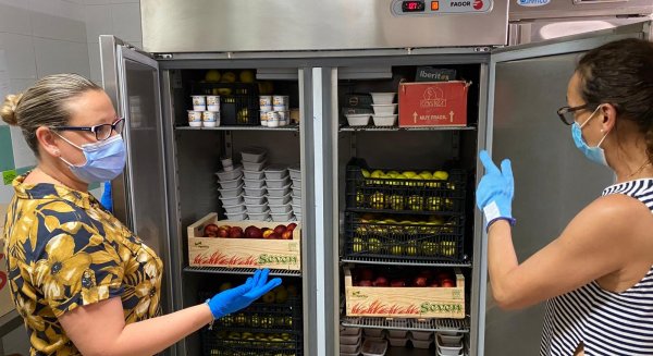 Bienestar Social reparte menús a menores del Programa de Refuerzo de Alimentación Infantil del Rincón