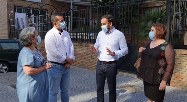 PSOE denuncia que la Junta y el Ayuntamiento dejan sin limpieza los colegios de Málaga en plena pandemia