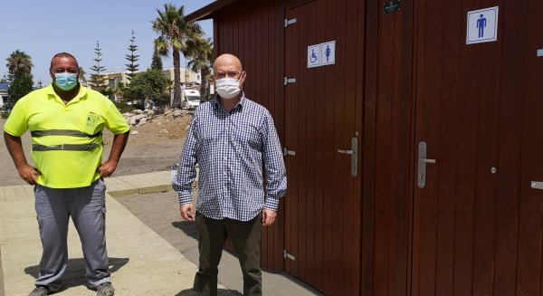 Vélez-Málaga mejora el equipamiento de sus playas y refuerza el servicio de vigilancia y socorrismo