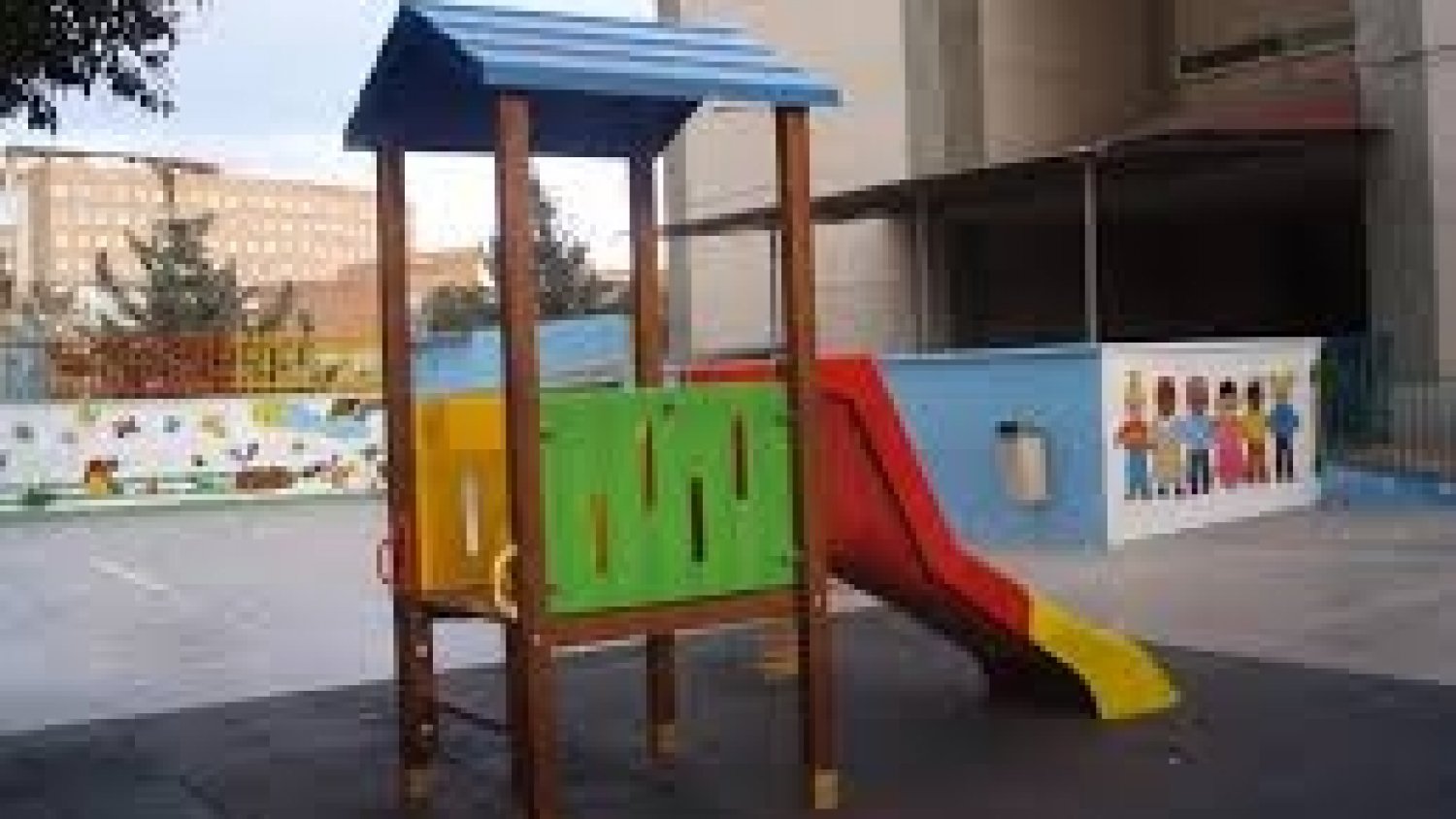 Educación obliga a ampliar el ratio de alumnos en el Bailén- Miraflores por no contratar más profesores