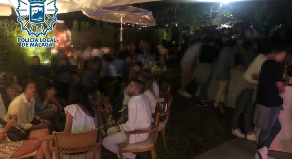 La Policía de Málaga denuncia dos fiestas con gran afluencia de personas sin cumplir las medidas preventivas