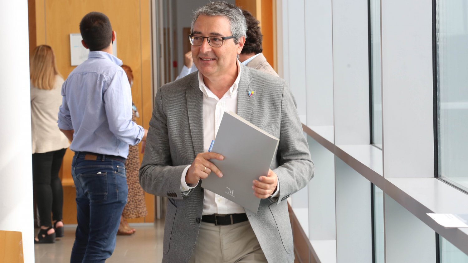 Diputación insta a la emrpesa botelladora a seguir con su inversión en la comarca de Antequera