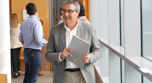 Diputación insta a la emrpesa botelladora a seguir con su inversión en la comarca de Antequera