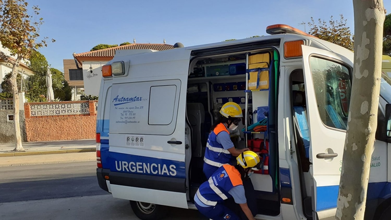 Cinco personas afectadas tras el incendio de una vivienda en Málaga capital