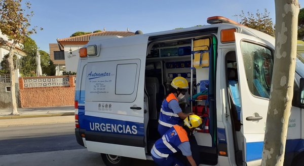 Cinco personas afectadas tras el incendio de una vivienda en Málaga capital