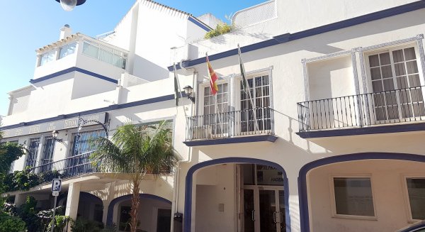 Estepona destaca la licitación del proyecto que mejorará la conexión del paseo marítimo y el puerto pesquero