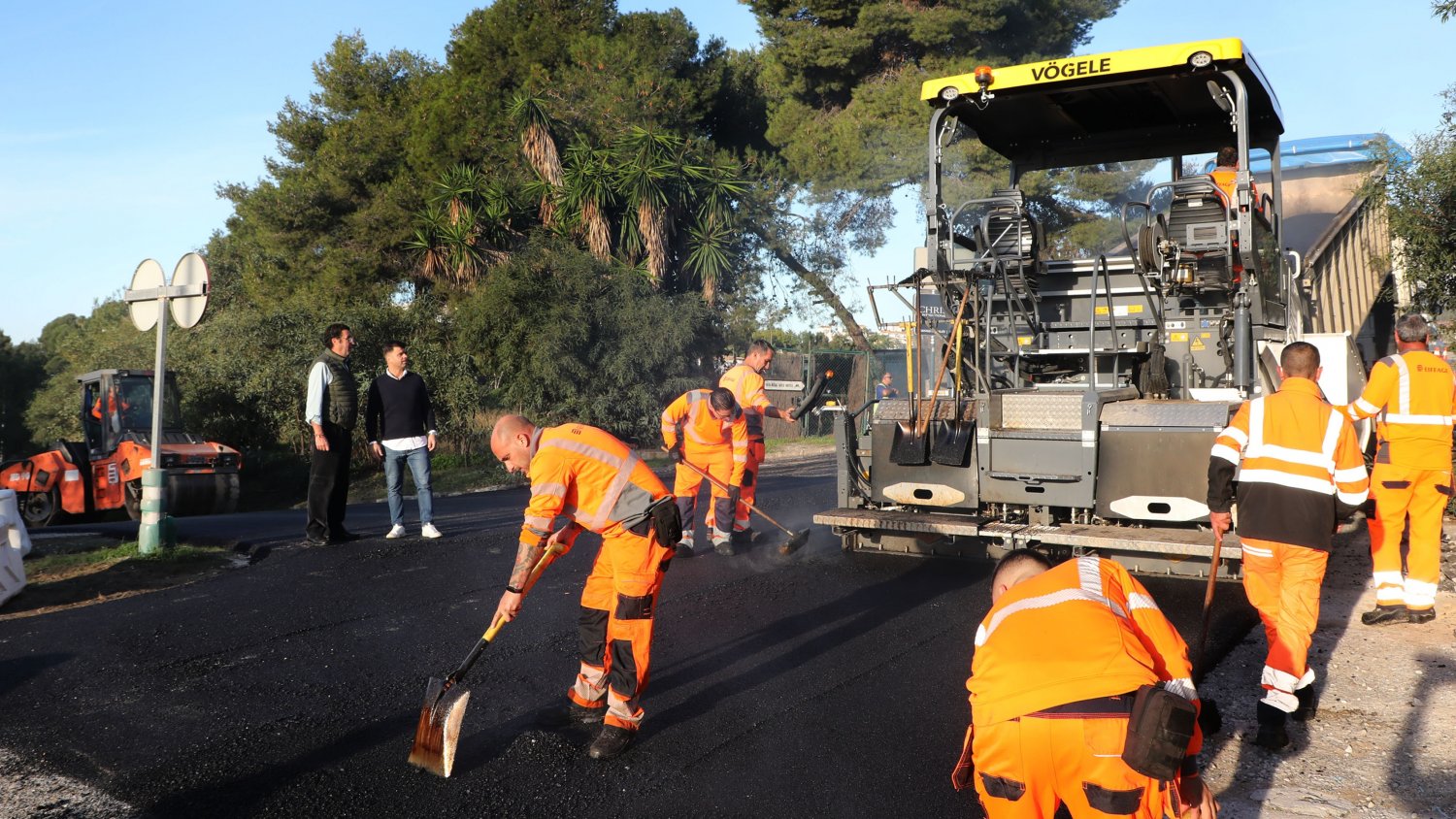 El Ayuntamiento de Marbella culmina el plan de asfalto de Las Chapas