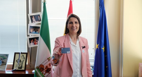 Un total de 3.990 familias malagueñas podrán acceder al programa “Tarjetas monedero” de la Junta