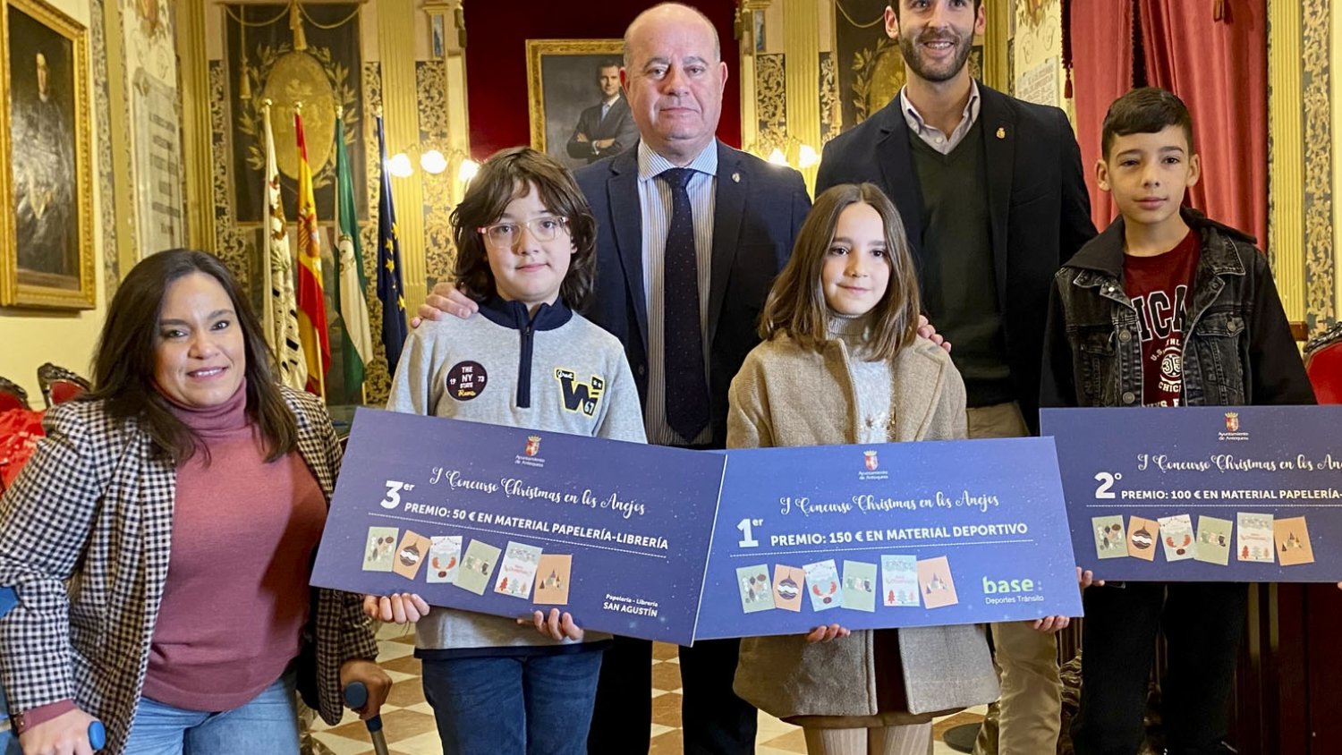 El Ayuntamiento de Antequera entrega los premios del concurso de felicitaciones navideñas