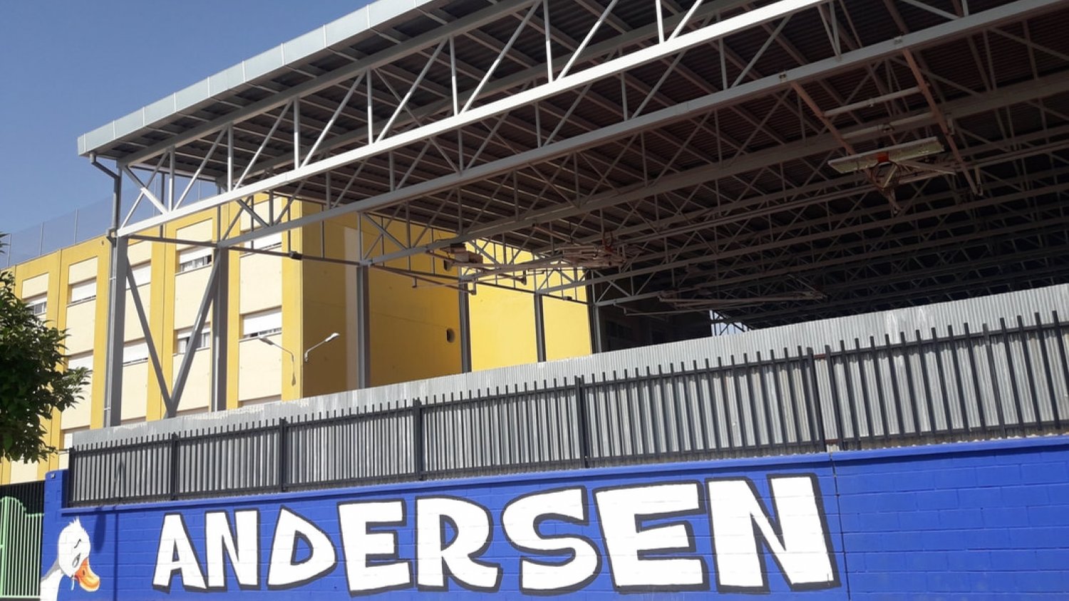 La Junta invierte cerca de 50.000 euros en obras de mejora en el colegio Hans Christian Andersen