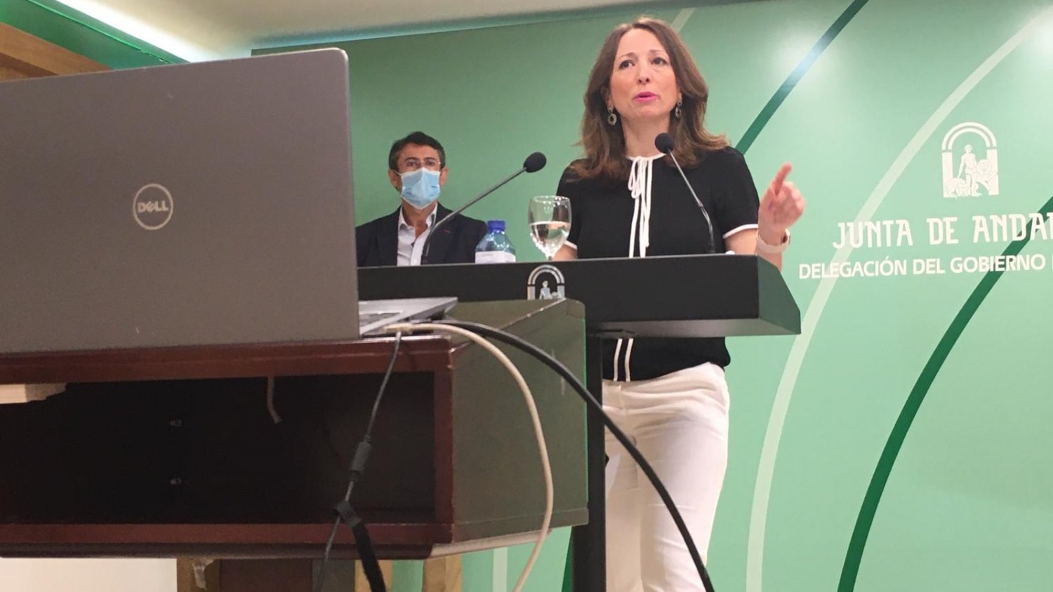 La Junta apuesta por las exportaciones y el turismo como “tabla de salvación” de la economía malagueña