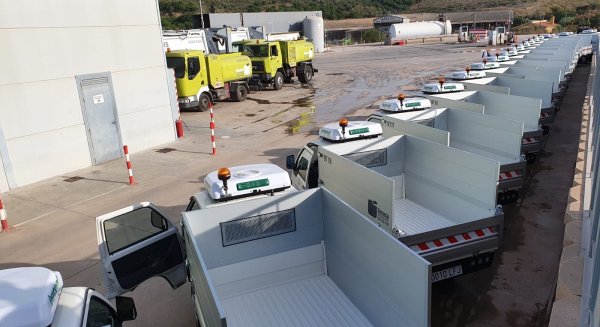 Limasa incorpora a su flota 20 vehículos ligeros para la limpieza viaria y recogida de residuos