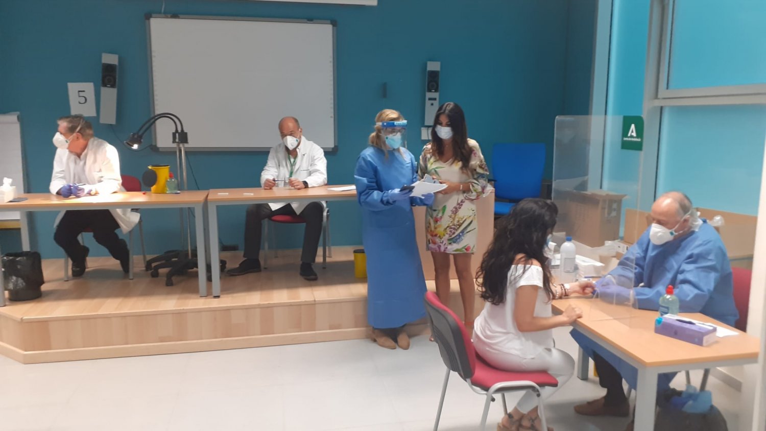 Junta comienza a realizar test de COVID-19 a los funcionarios de los juzgados de Málaga