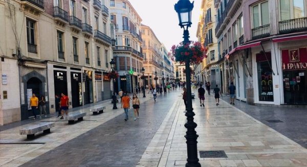 Dos nuevos contagio y un fallecido más por Covid-19 en Málaga