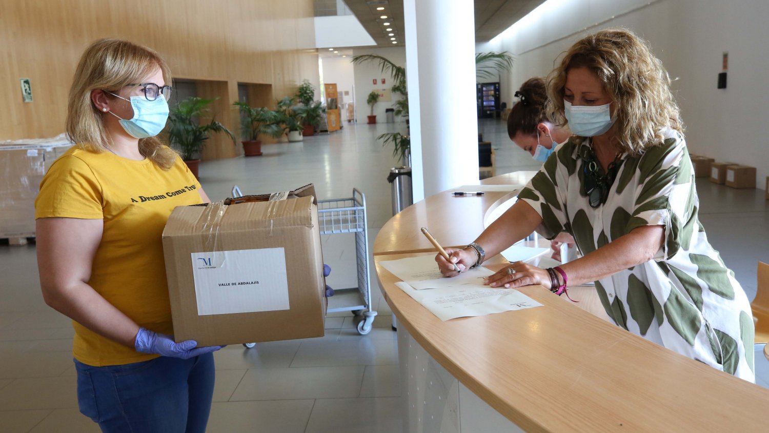 Diputación entrega una nueva remesa de material sanitario a municipios menores de 25.000 habitantes