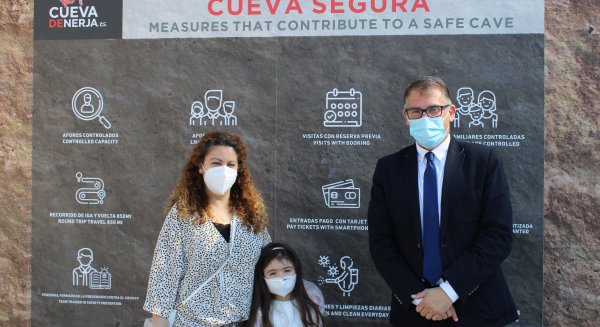 La Cueva de Nerja reabre hoy la cavidad coincidiendo con el mes de su inauguración en 1960