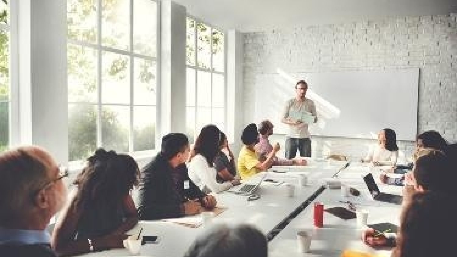 La Junta oferta en la provincia más de 27.200 plazas de Educación Permanente para personas adultas