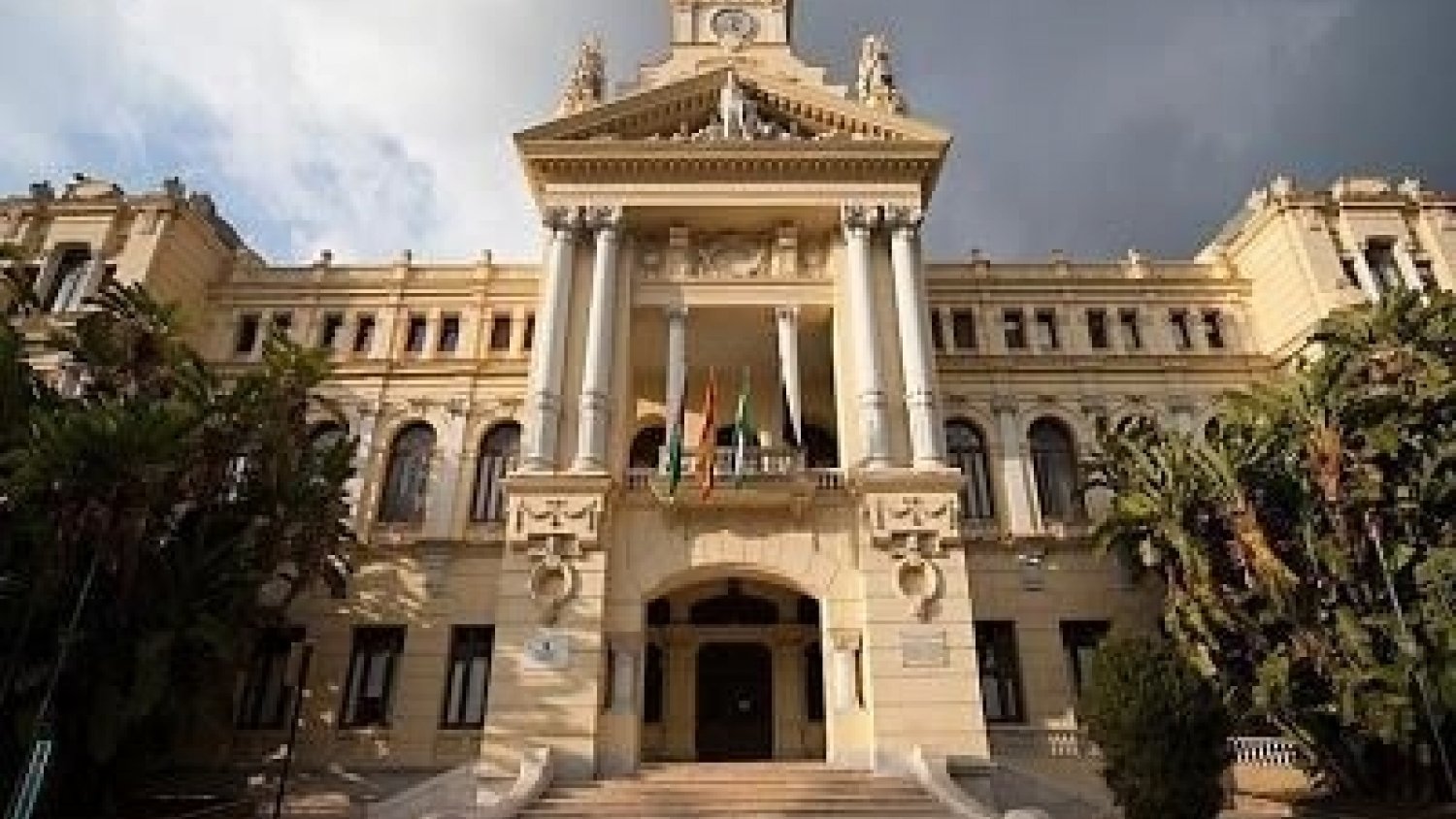 El Pleno de Málaga aprueba una modificación presupuestaria de 5,7 millones ante la crisis