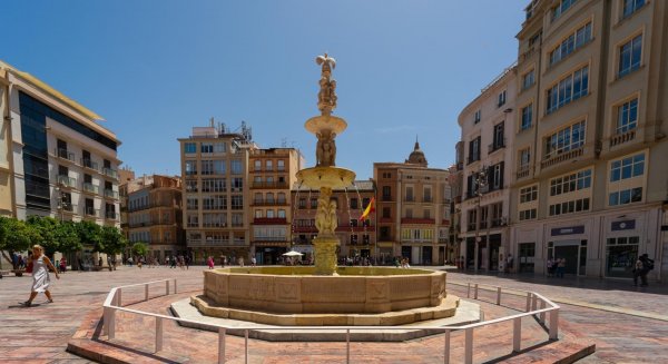 La Plaza de la Constitución recibe el año 2023 con una fiesta que incluye campanadas
