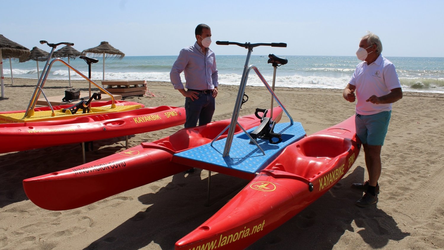Fuengirola contará este verano con hidropedales individuales en sus playas para mayor seguridad