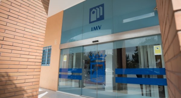 El IMV saca a licitación la asistencia de familias en riesgo de exclusión social de su parque público