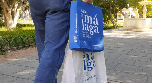 'Sabor a Málaga' y Correos colaboran para facilitar los envíos a domicilio de productores y comercios