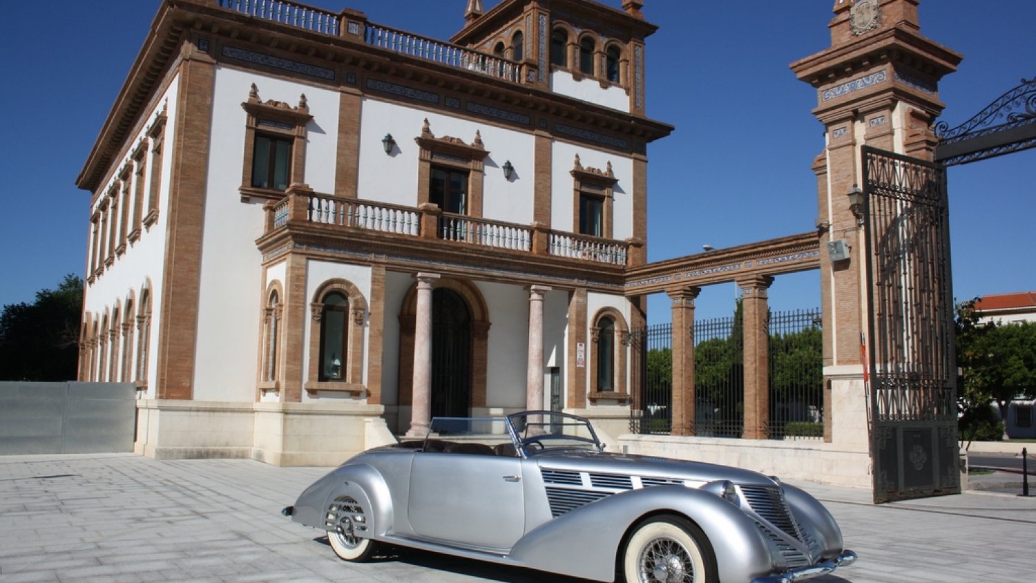 El Museo Automovilístico y de la Moda reabrirá al público el próximo 29 de junio