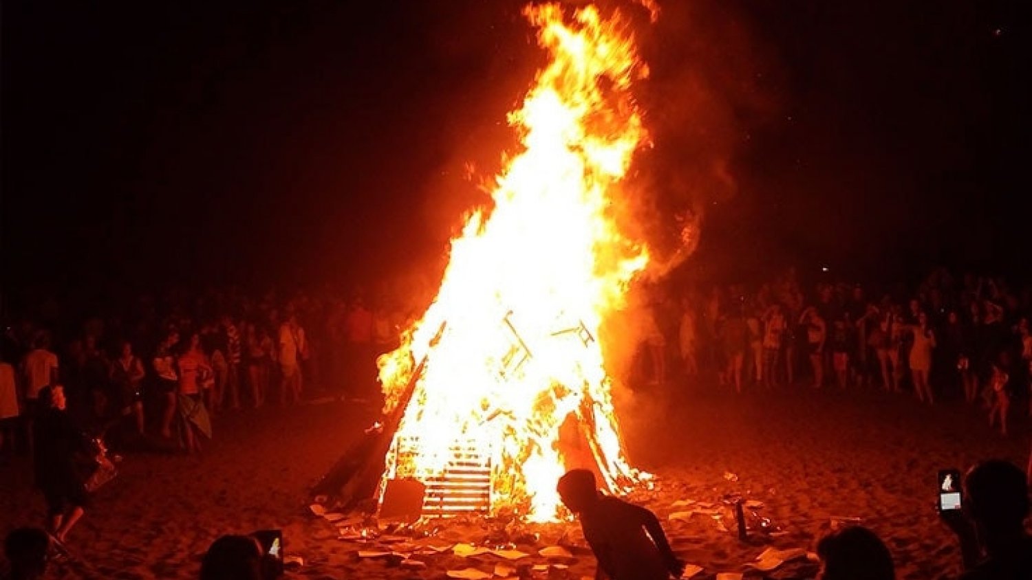 El Área de Fiestas del Ayuntamiento de Málaga suspende las actividades de la Noche de San Juan