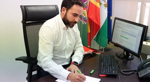 Pérez pide a De la Torre la creación de una comisión de trabajo para la recuperación de Málaga