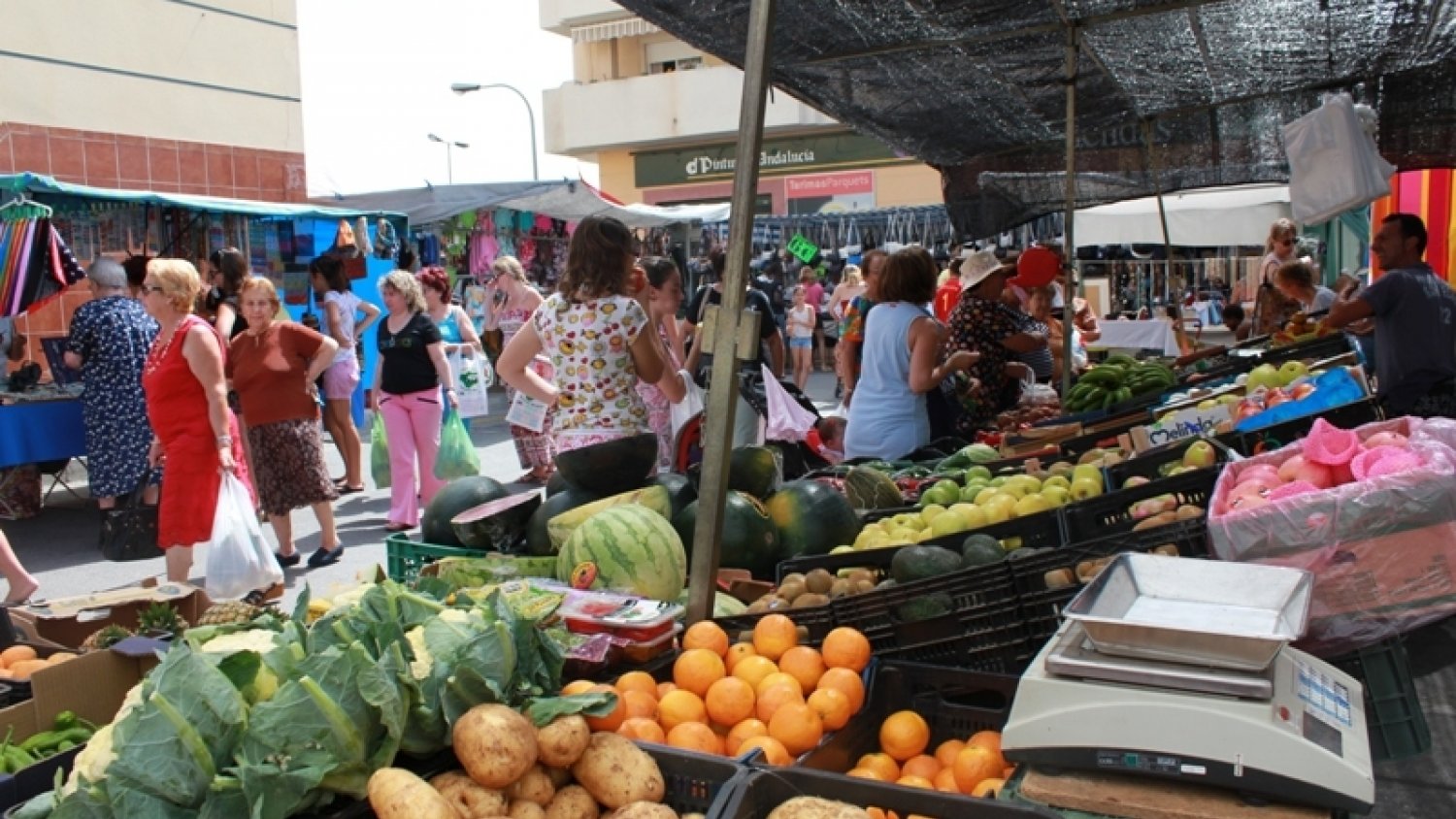 El Rincón de la Victoria procede a la apertura de los mercadillos con el 25% de los puestos