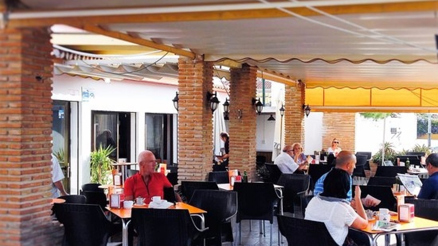 Rincón de la Victoria permitirá ampliar las terraza con motivo del inicio de la Fase 1 de la desescalada
