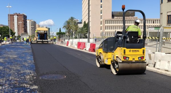 Última intervención del metro en el Puente de Tetuán con la extensión de la capa de rodadura