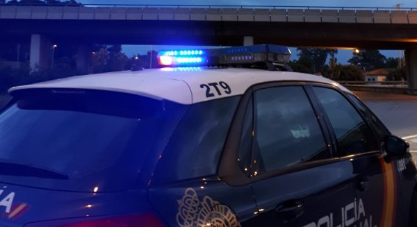 Cierran un bar en Málaga capital y sancionan al propietario y a los clientes que estaban dentro