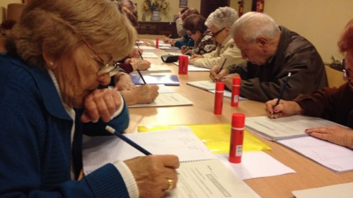 El Ayuntamiento de Málaga continúa de forma on-line con los talleres de memoria para las personas mayores
