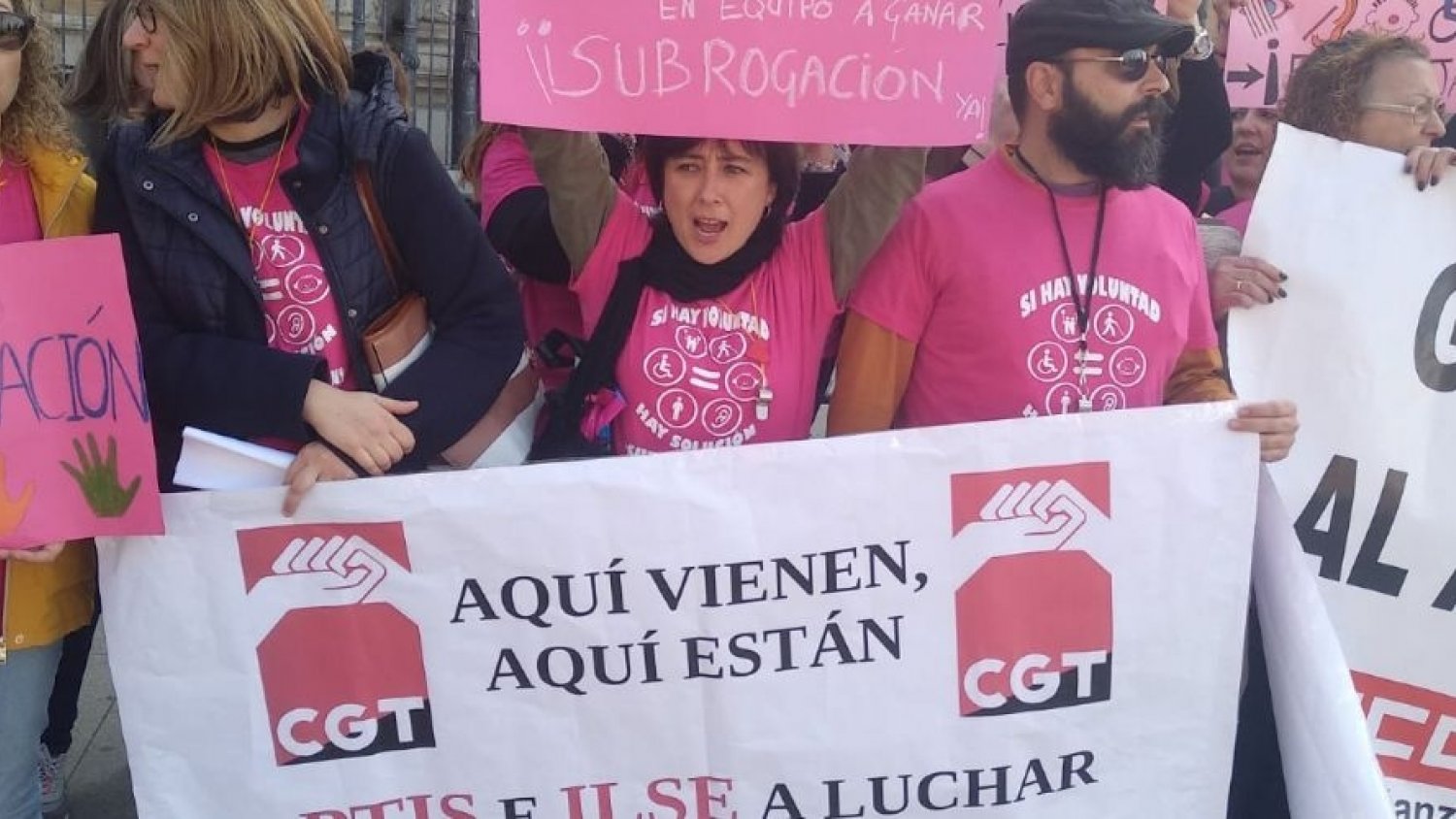 Adelante y CGT exigen pagar ya a monitoras de educación especial e intérpretes de lengua de signos