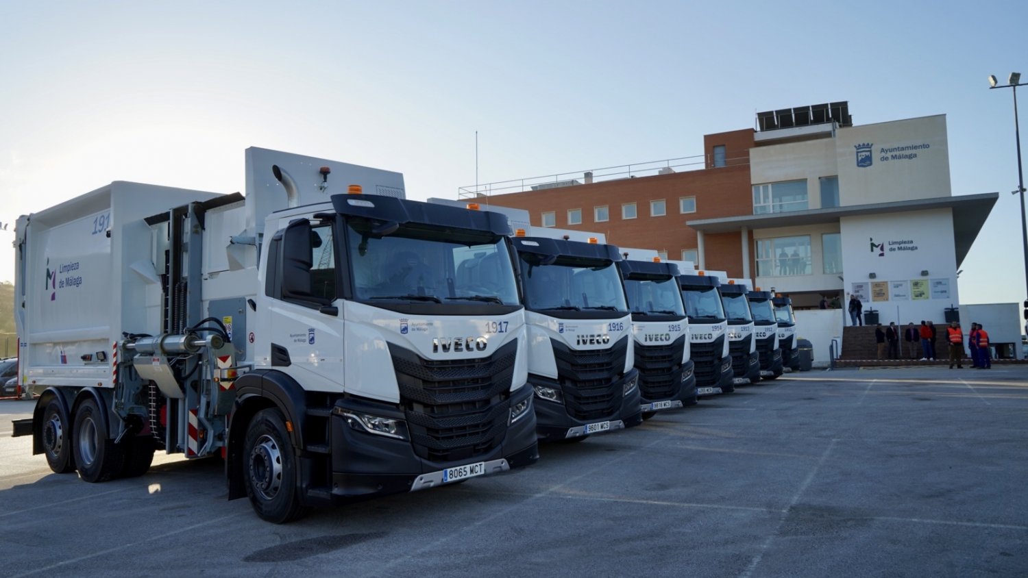 Limasam incorpora a su flota 10 vehículos de carga lateral con menor emisión de gases