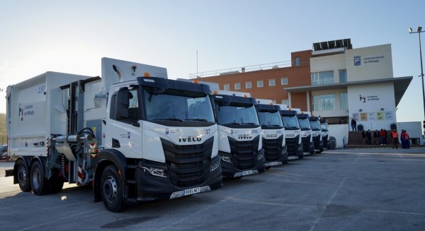 Limasam incorpora a su flota 10 vehículos de carga lateral con menor emisión de gases